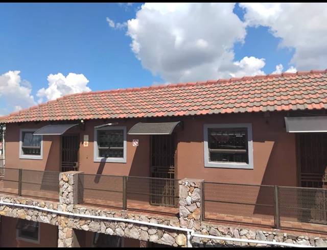 12 BEDROOM HOUSE FOR SALE IN JABAVU